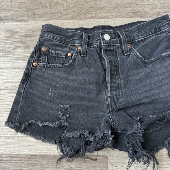 Levi’s 501 premium distressed festival black button fly shorts 27 - Picture 7 of 12